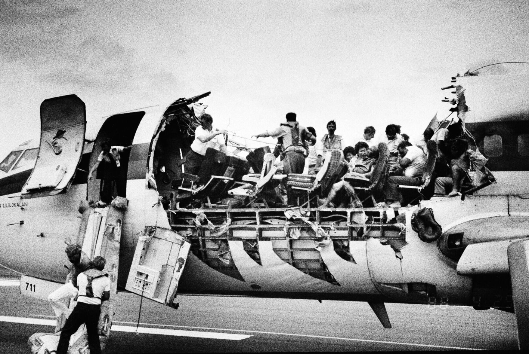 1988: Aloha Airlines